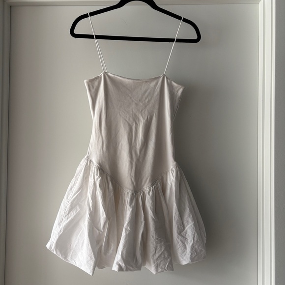 Zilara Bubble Hem Bow Mini Dress Jacquard White